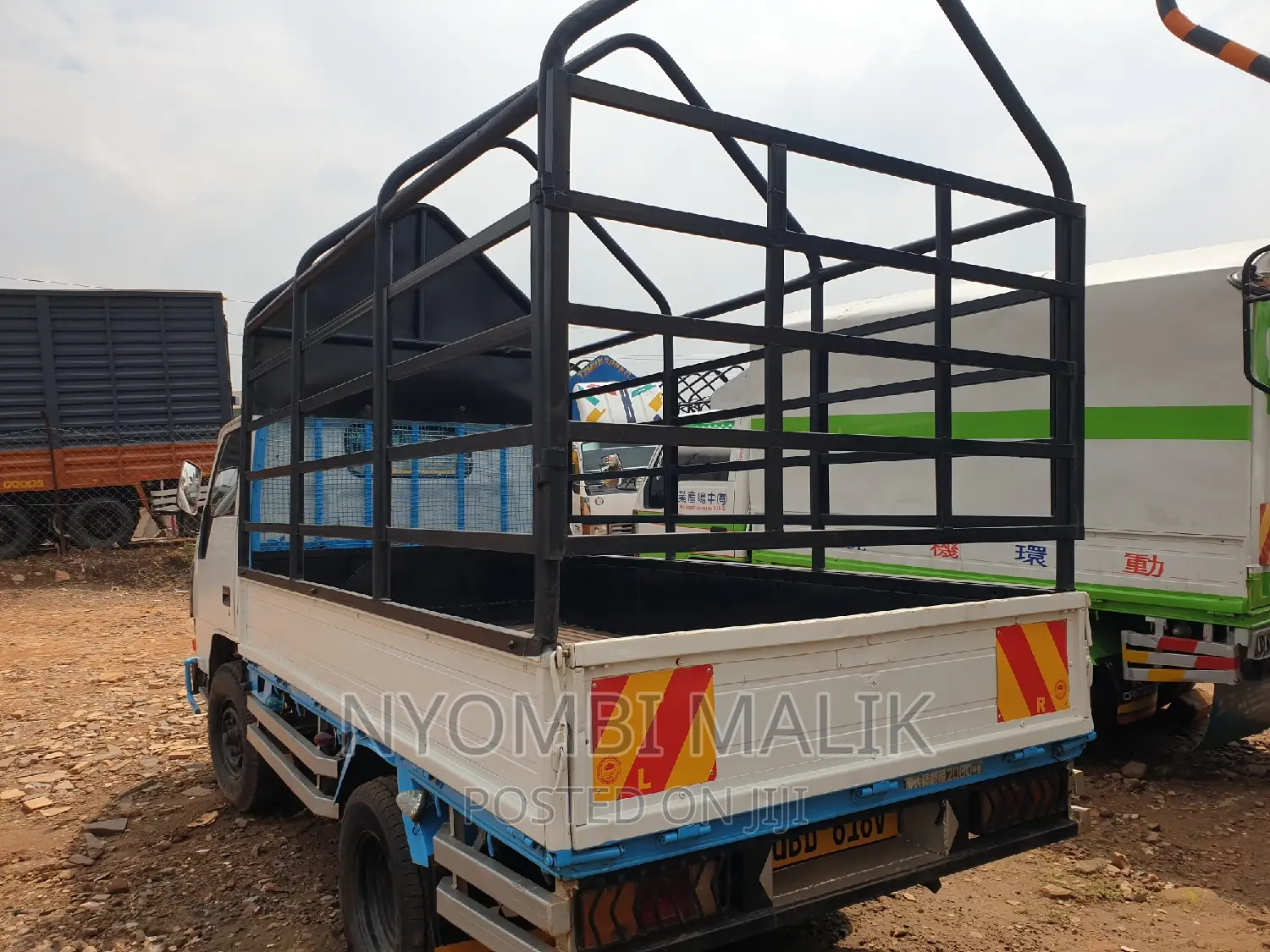 Mitsubishi Canter Short