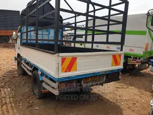 Mitsubishi Canter Short