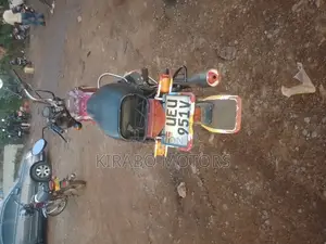 Bajaj Boxer 100 2020 Red
