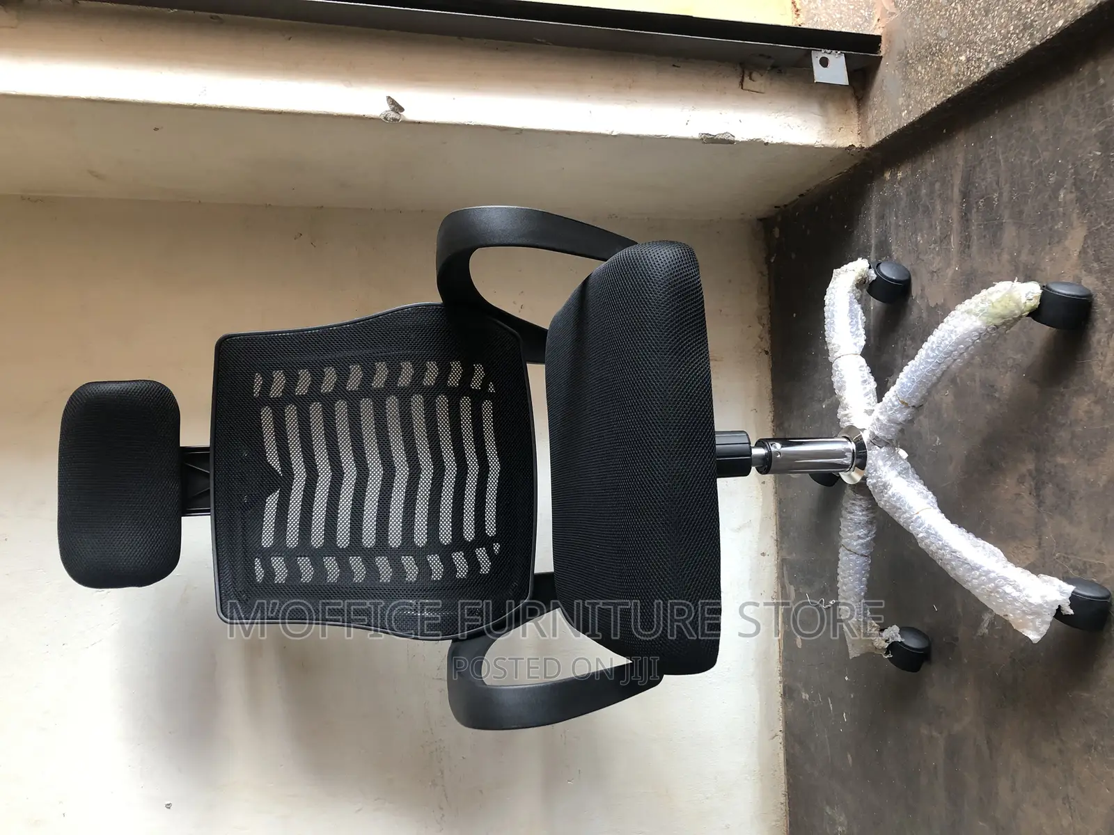Mesh Back Office Chairs With Headrest