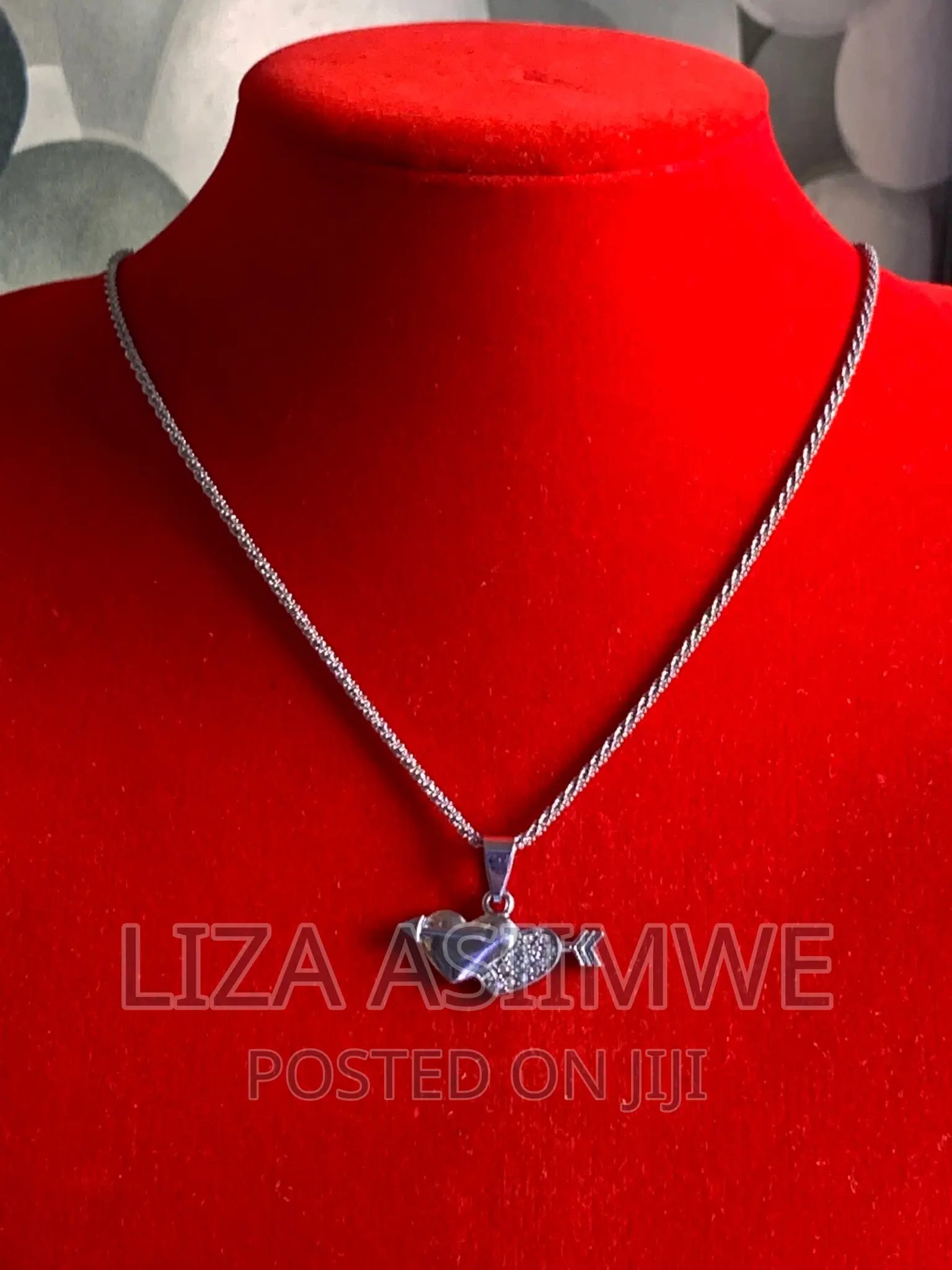 Lady’S Simple Necklaces Available