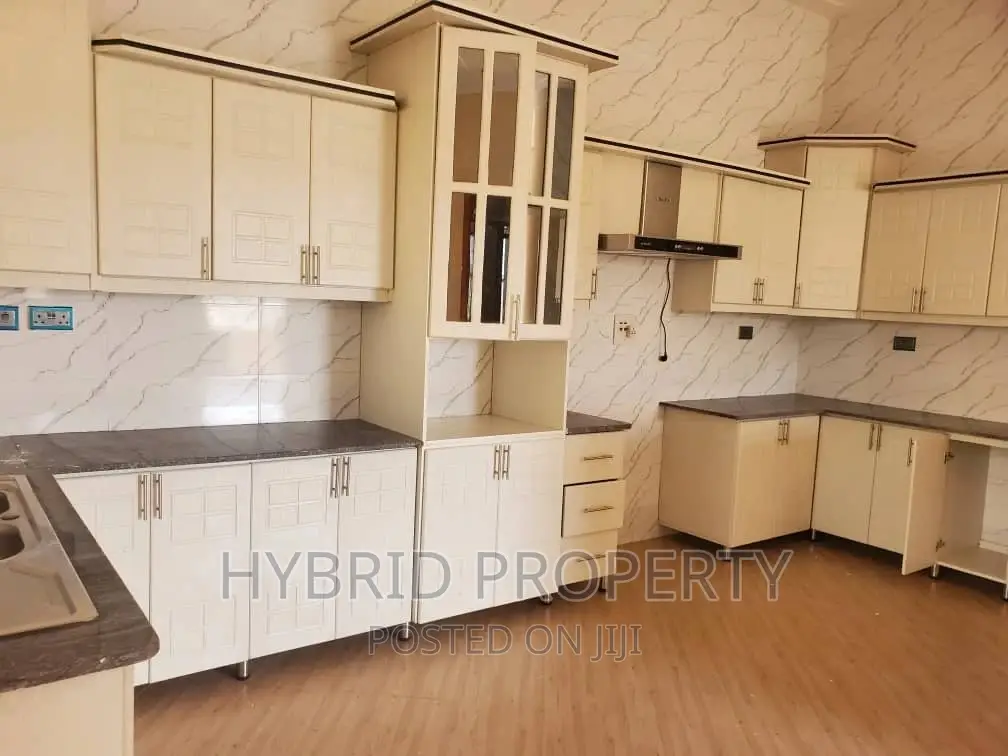 4bdrm Bungalow in Gayaza~Nakwero Along, Kira for sale
