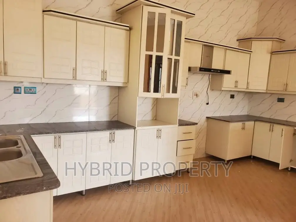 4bdrm Bungalow in Gayaza~Nakwero Along, Kira for sale