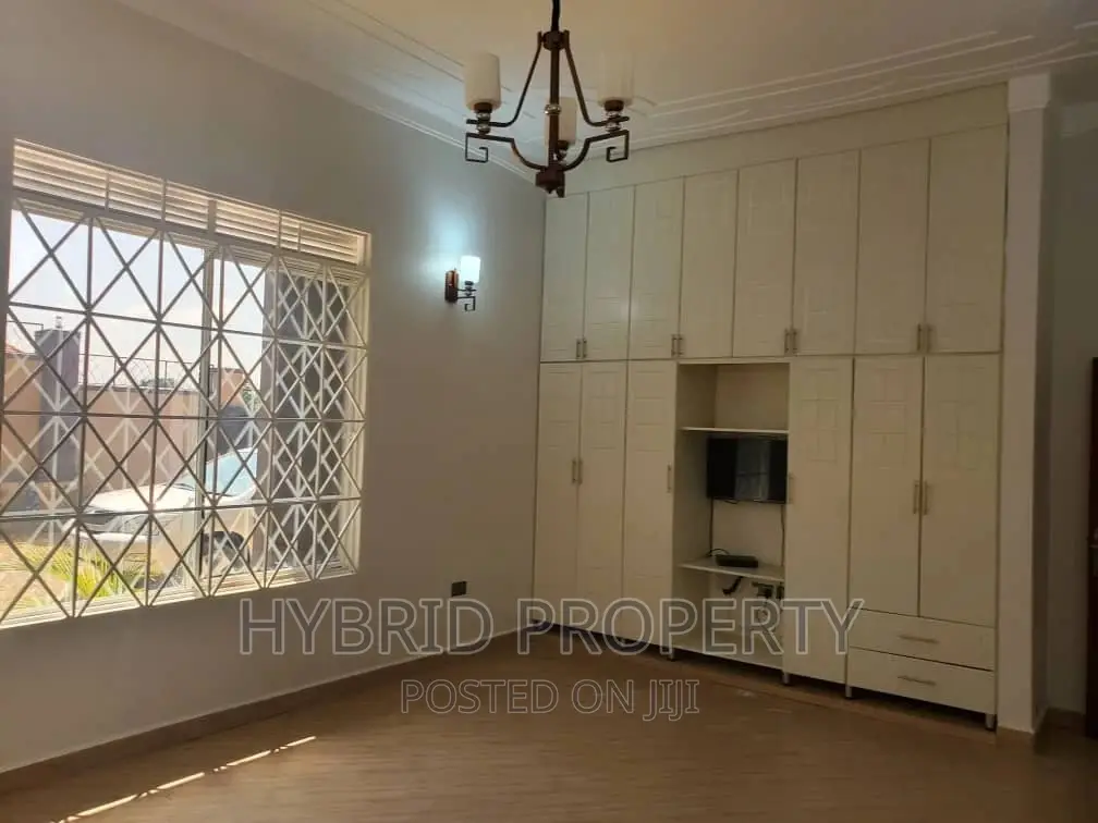 4bdrm Bungalow in Gayaza~Nakwero Along, Kira for sale