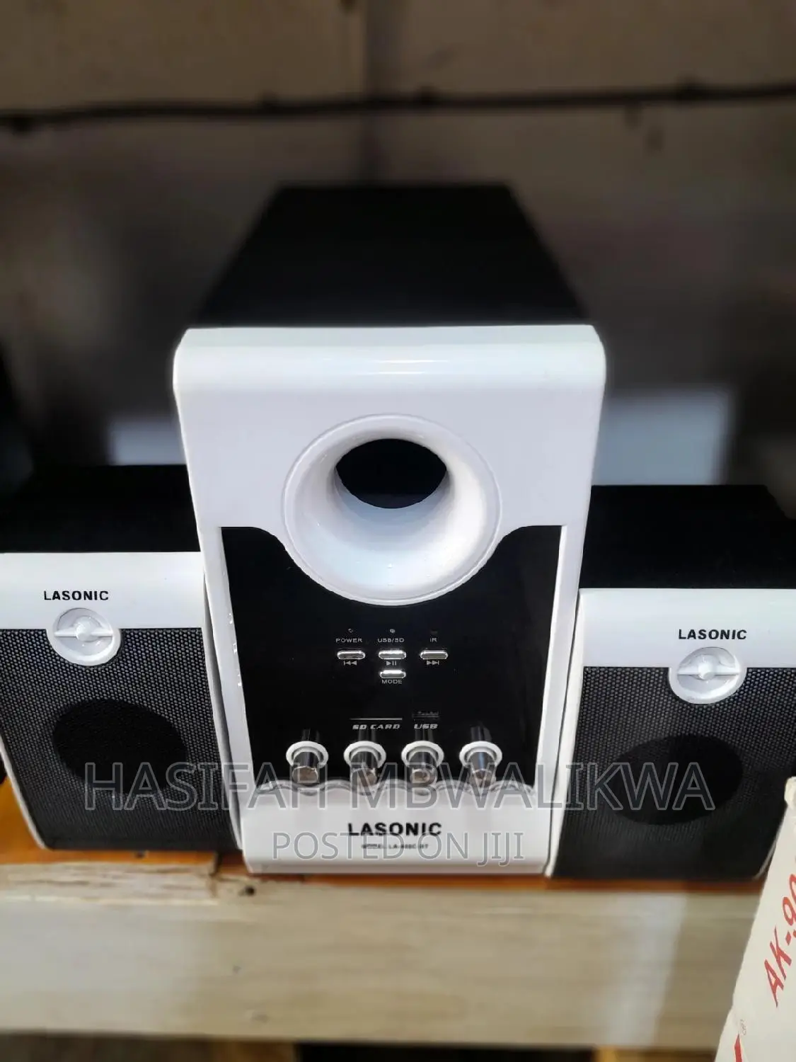 Lasonic Bluetooth/ Wireless Speaker