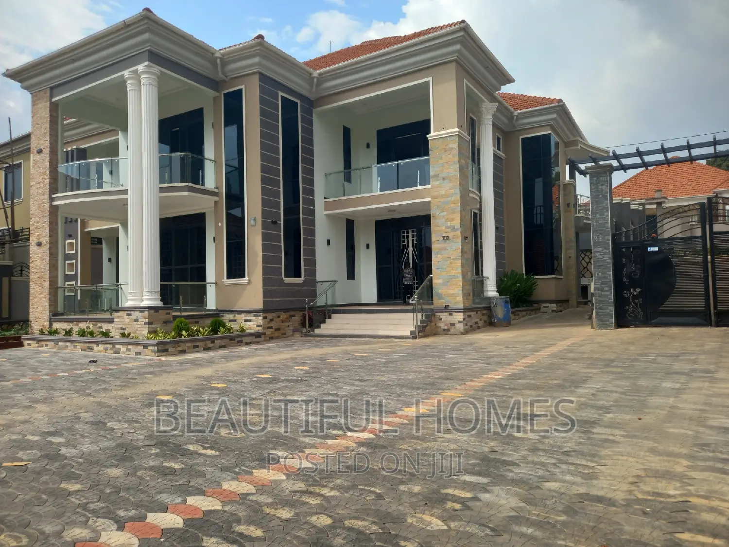 Furnished 6bdrm House in Kira Mamerito Road for sale
