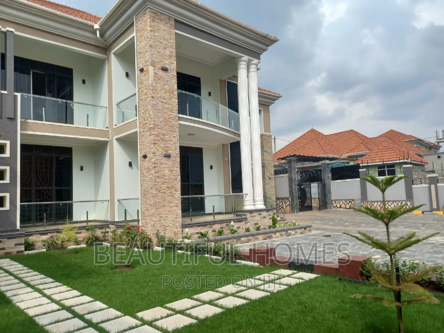 Furnished 6bdrm House in Kira Mamerito Road for sale