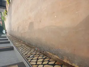 Furnished 6bdrm House in Kira Diplomat for sale