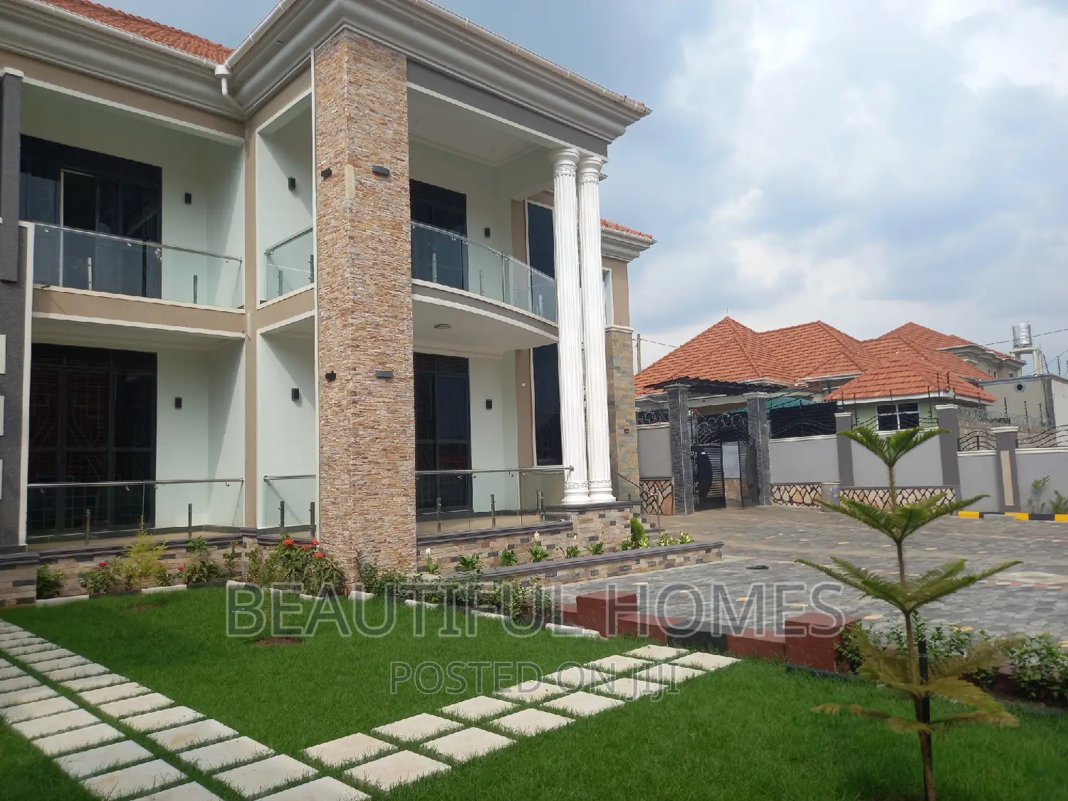 Furnished 6bdrm Duplex in Kira Epic for sale