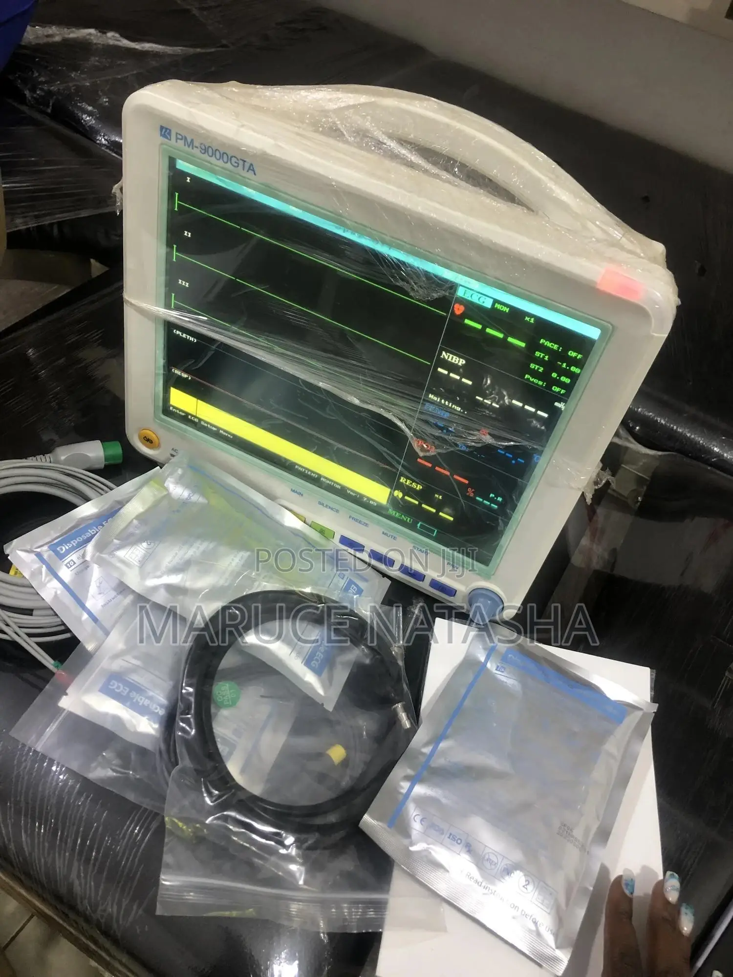 5 Parameters Vital Patient Monitor With an Inbuilt Battery