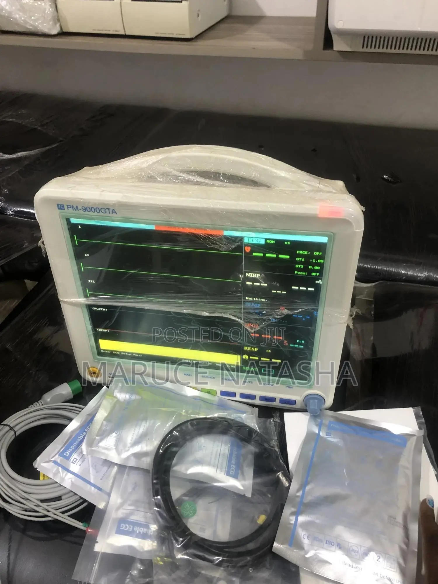 5 Parameters Vital Patient Monitor With an Inbuilt Battery