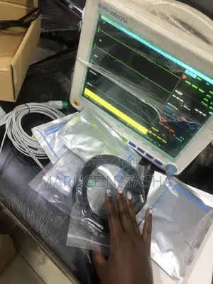 5 Parameters Vital Patient Monitor With an Inbuilt Battery