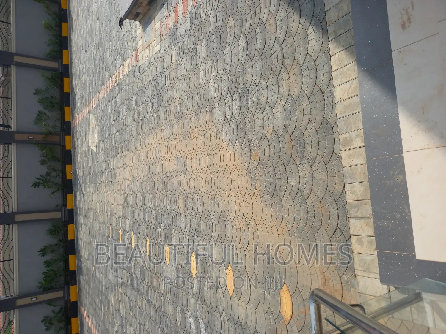 Furnished 6bdrm House in Kira for sale