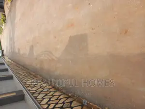 Furnished 6bdrm Duplex in Kira for sale