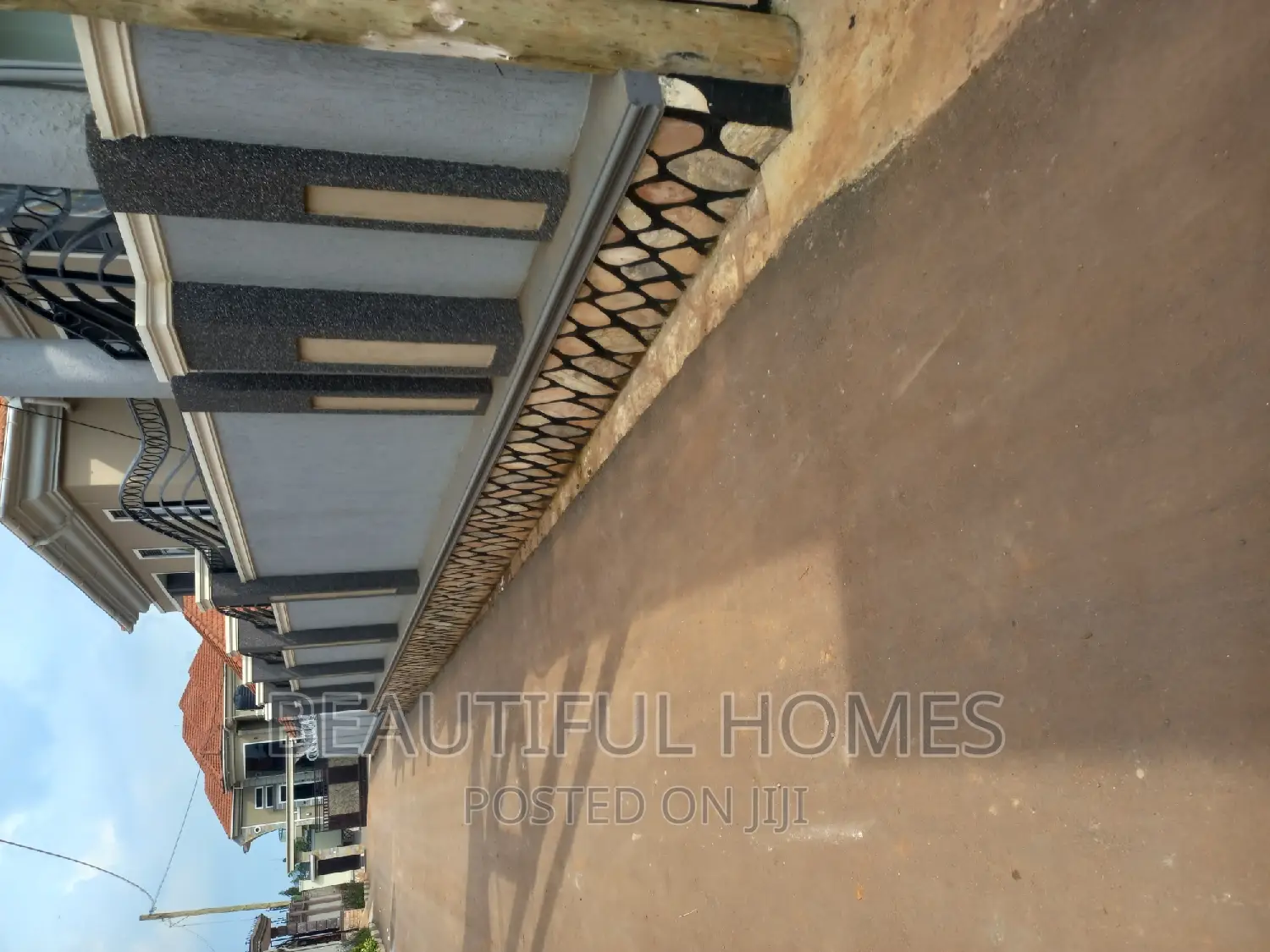 Furnished 6bdrm Mansion in Kira Along Mamerito for sale
