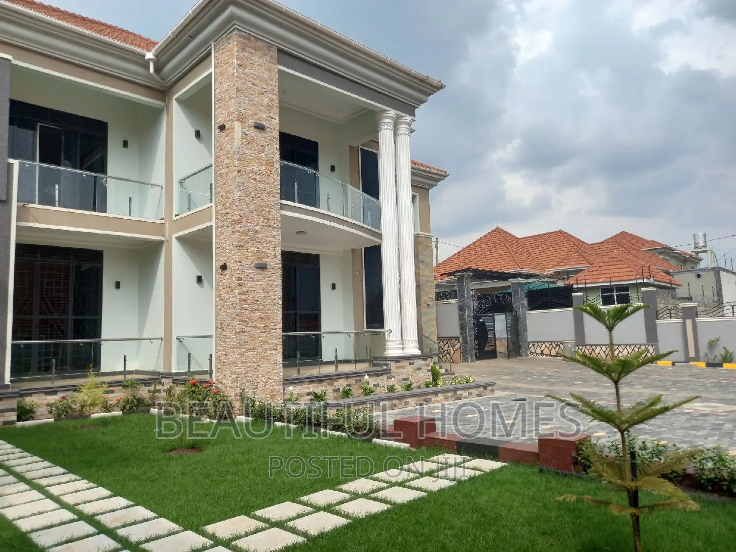 Furnished 6bdrm Mansion in Kira Ministers for sale