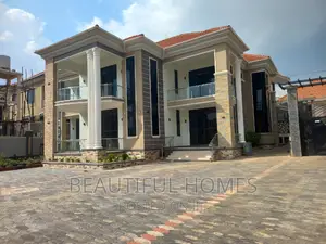 Furnished 6bdrm Mansion in Kira Posh Mamerito for sale