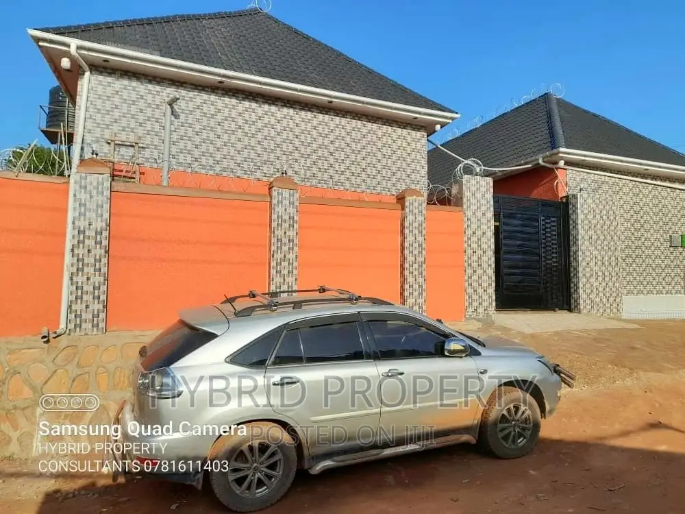 10bdrm Apartment in Kasubi~Kawaala Along, Rubaga for sale