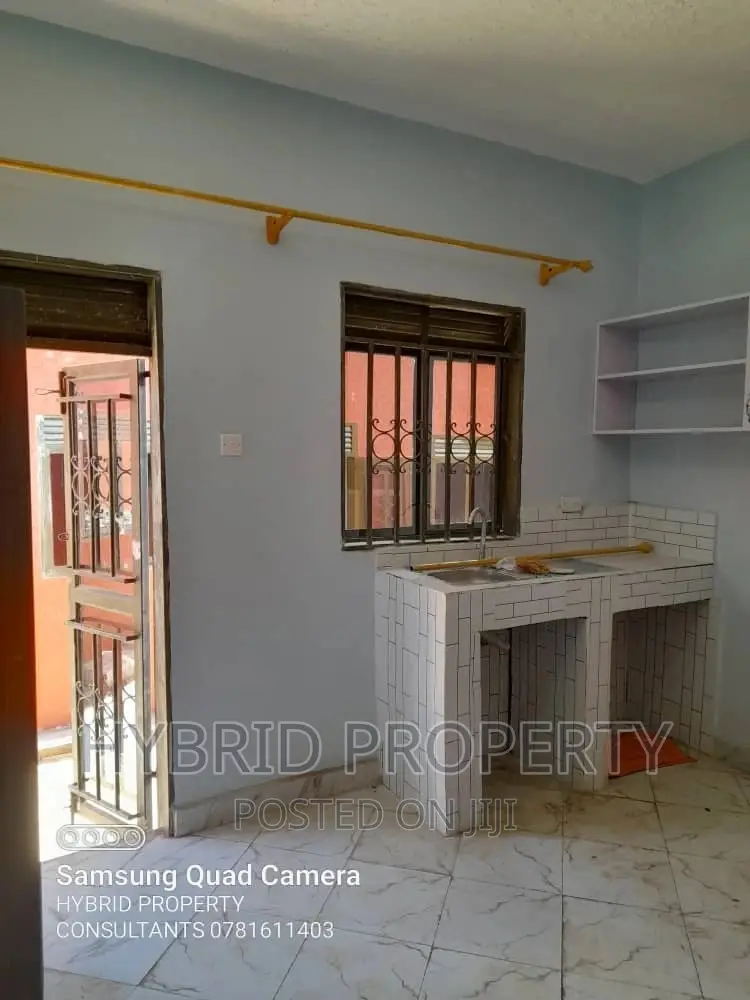 10bdrm Apartment in Kasubi~Kawaala Along, Rubaga for sale