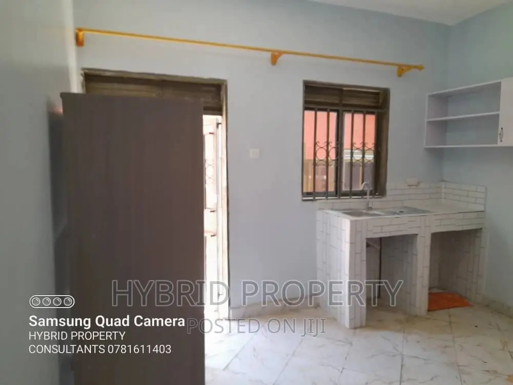 10bdrm Apartment in Kasubi~Kawaala Along, Rubaga for sale