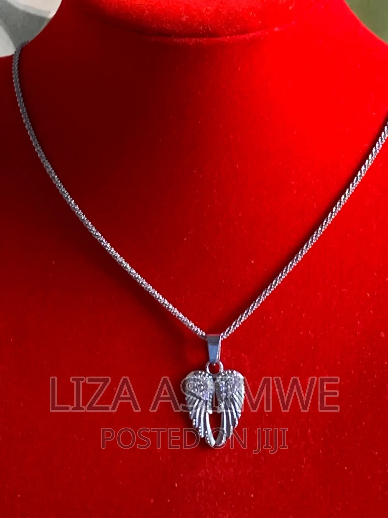 Simple Unisex Necklaces Available