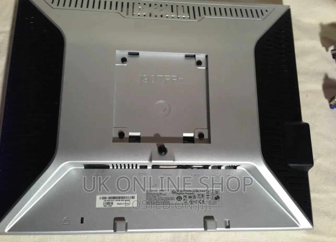 Dell 19" LCD Silver Computer Monitor Ultrasharp 1907fpb