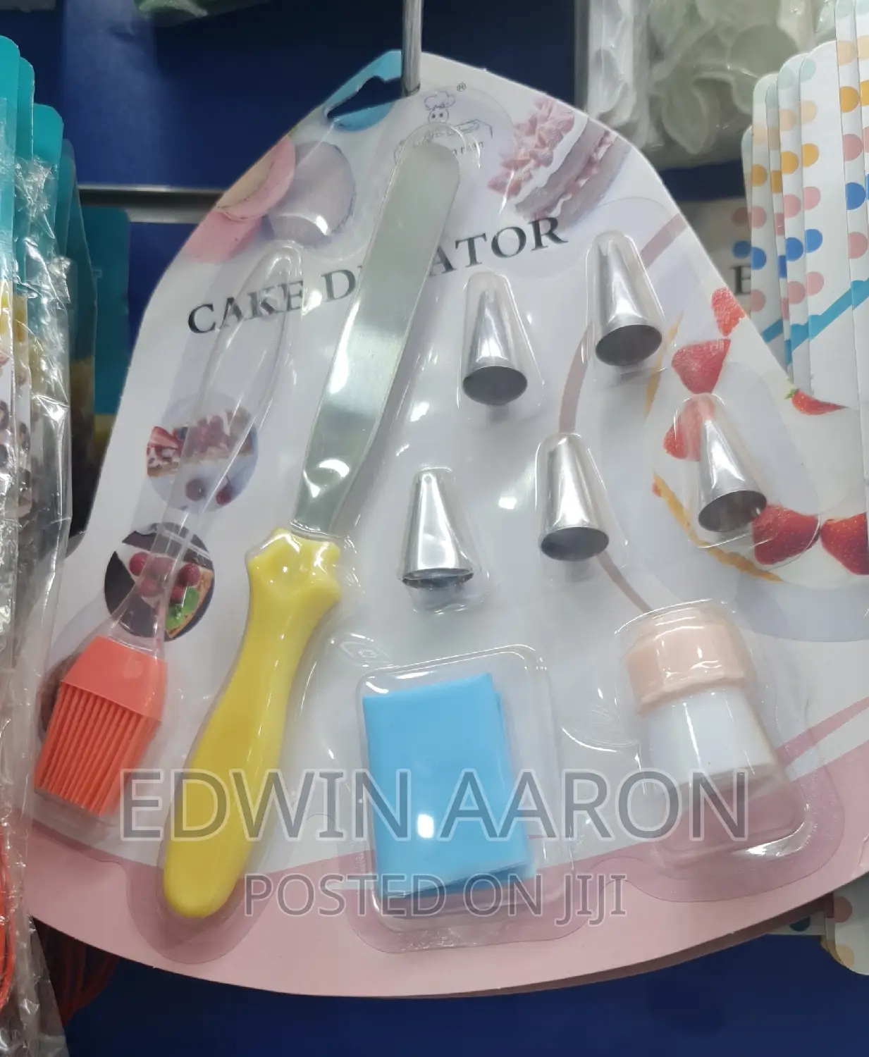 Cake Decorating Set