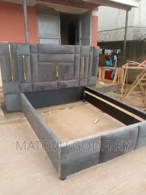 Grey 5*6 Bed