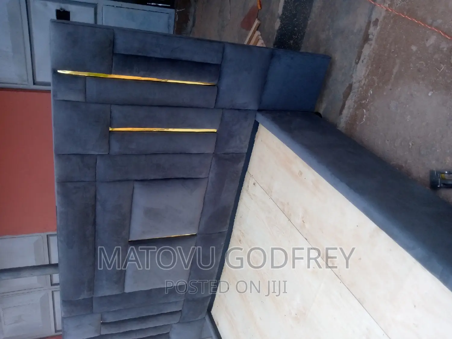 Grey 5*6 Bed