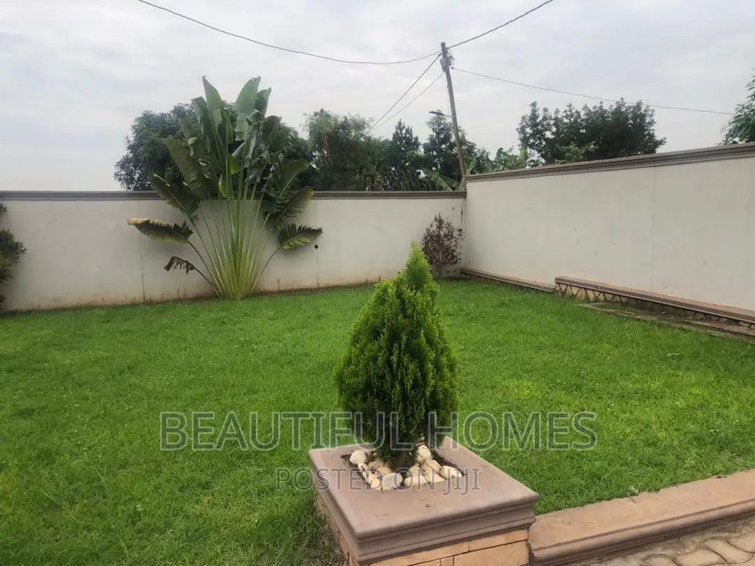 Furnished 4bdrm House in Kira for sale