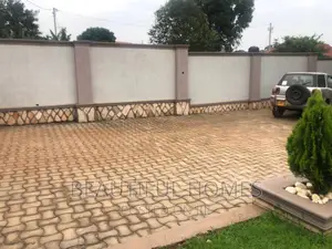 Furnished 4bdrm Bungalow in Kira for sale
