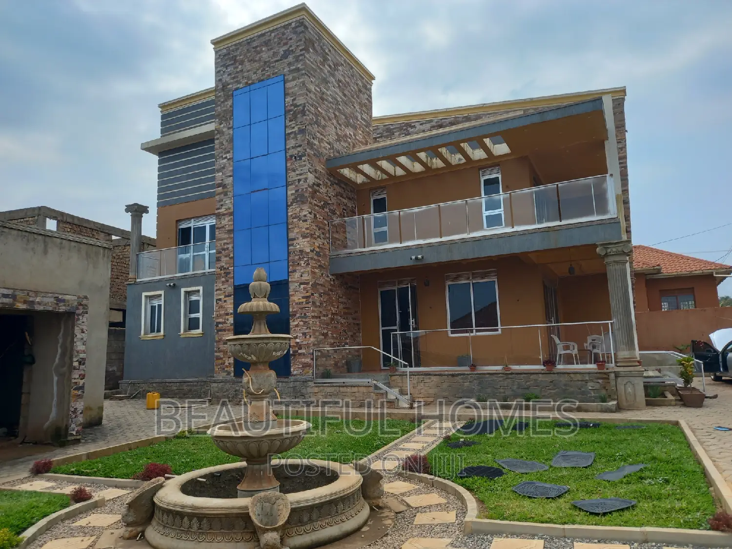 Furnished 6bdrm Duplex in Nakwero, Kira for sale