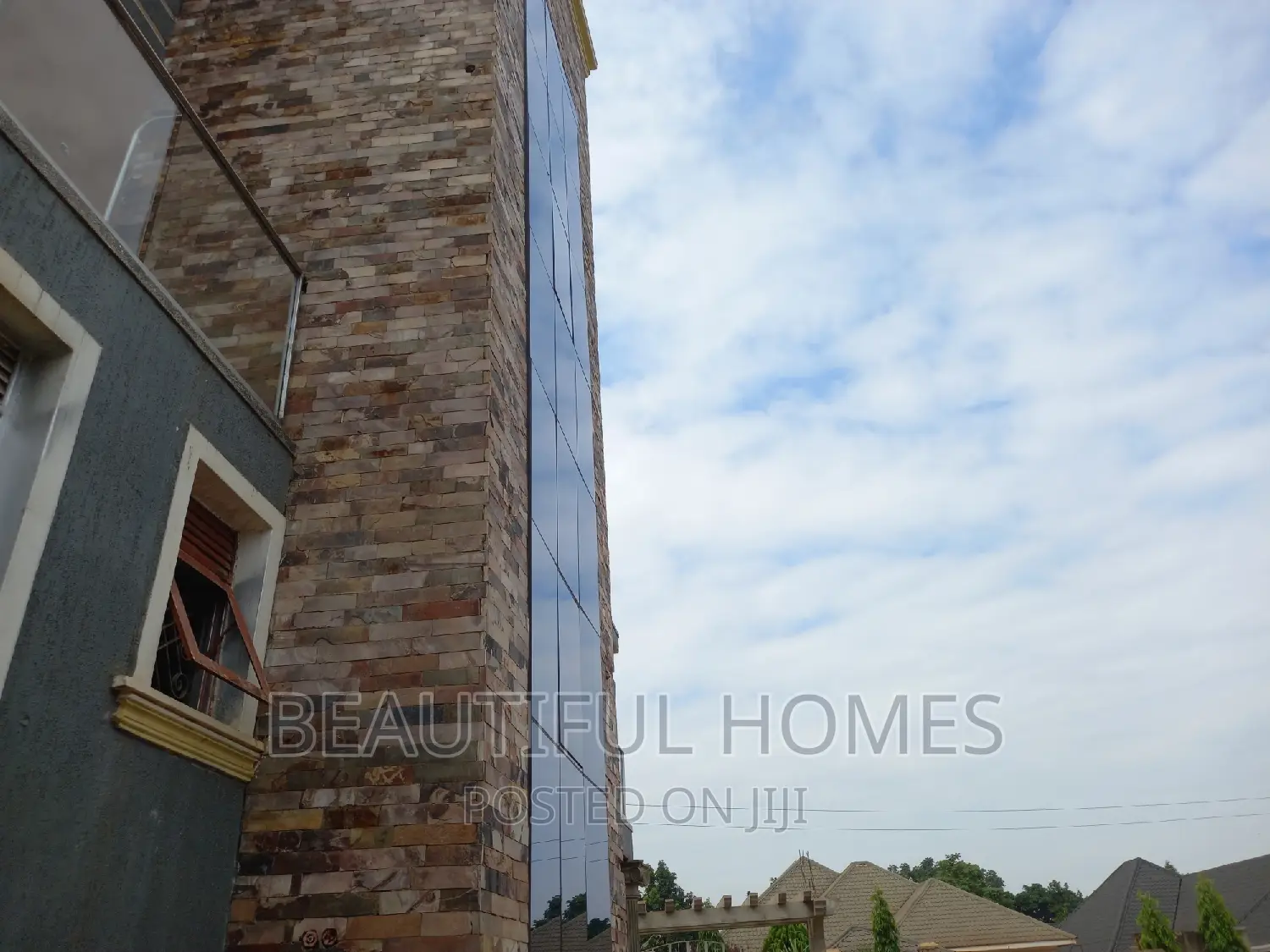 Furnished 6bdrm Mansion in Nakwero, Kira for sale