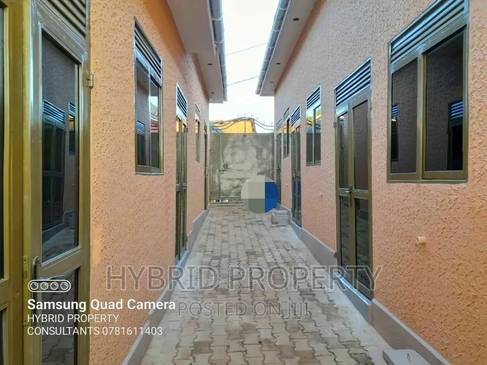 7bdrm Apartment in Kasubi~Kawaala Along, Rubaga for sale