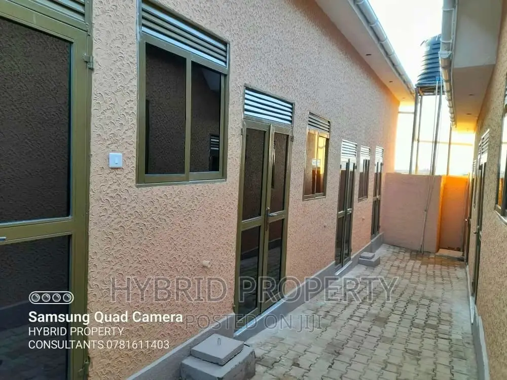 7bdrm Apartment in Kasubi~Kawaala Along, Rubaga for sale