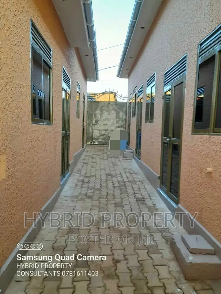 7bdrm Apartment in Kasubi~Kawaala Along, Rubaga for sale