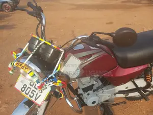 Bajaj Boxer 2018 Red