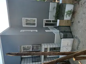 Furnished 4bdrm Duplex in Kira Tarmack, Central Division for sale