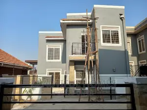 Furnished 4bdrm Villa in Kira Tarmacked Gated for sale
