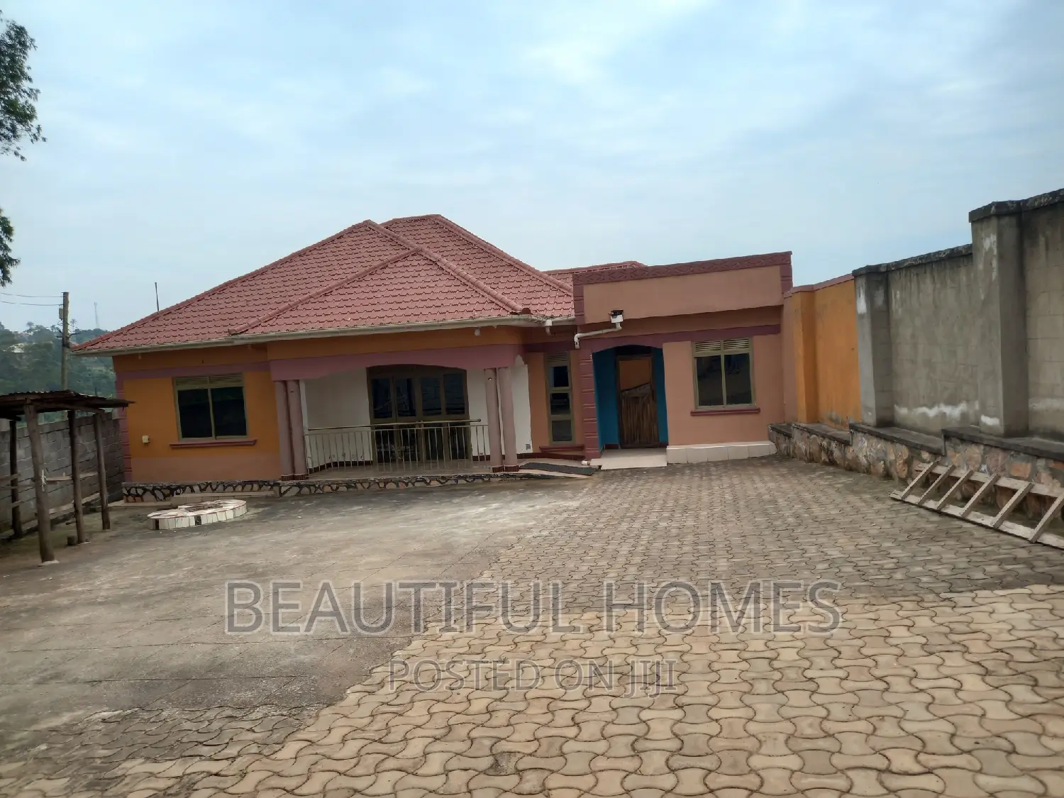 Furnished 4bdrm Bungalow in Nakwero, Kira for sale