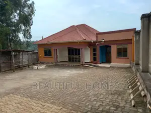 Furnished 4bdrm Maisonette in Nakwero, Kira for sale
