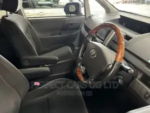Toyota Noah 2.0 143hp AWD (7 Seater) 2008 Silver