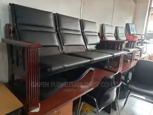Photo - Executive Visitors Waiting Seater, Set