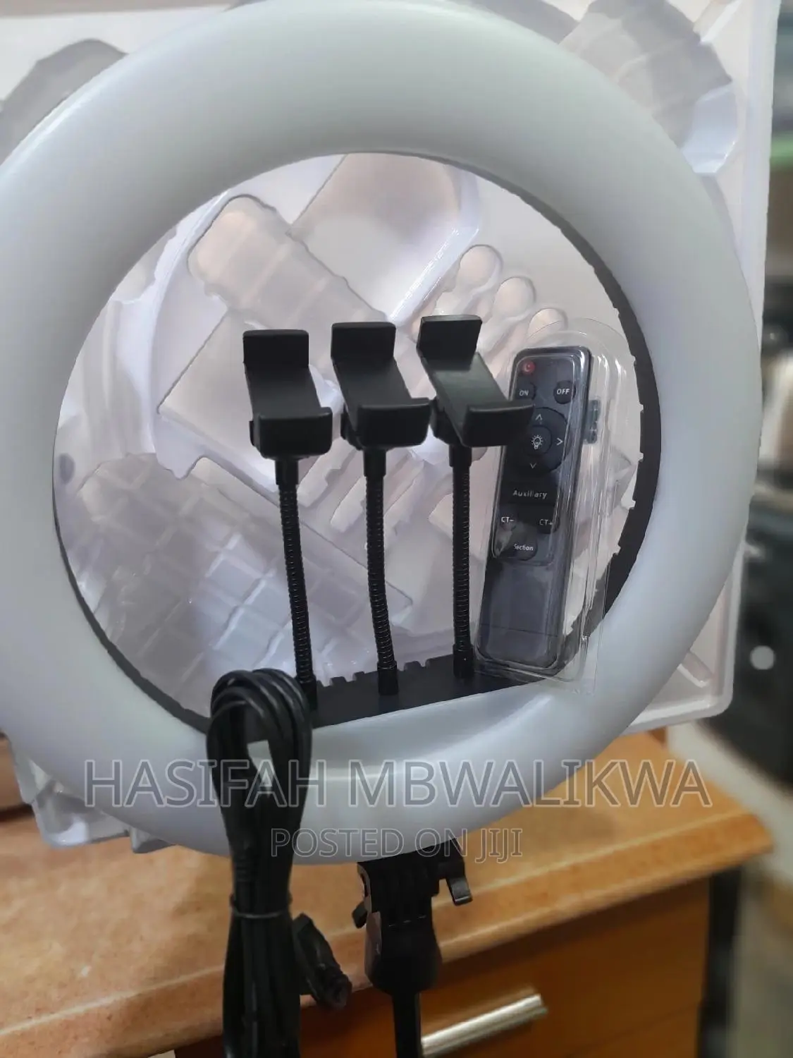 14" Inch Ringlight for 3 Phones + 2 Metres Stand