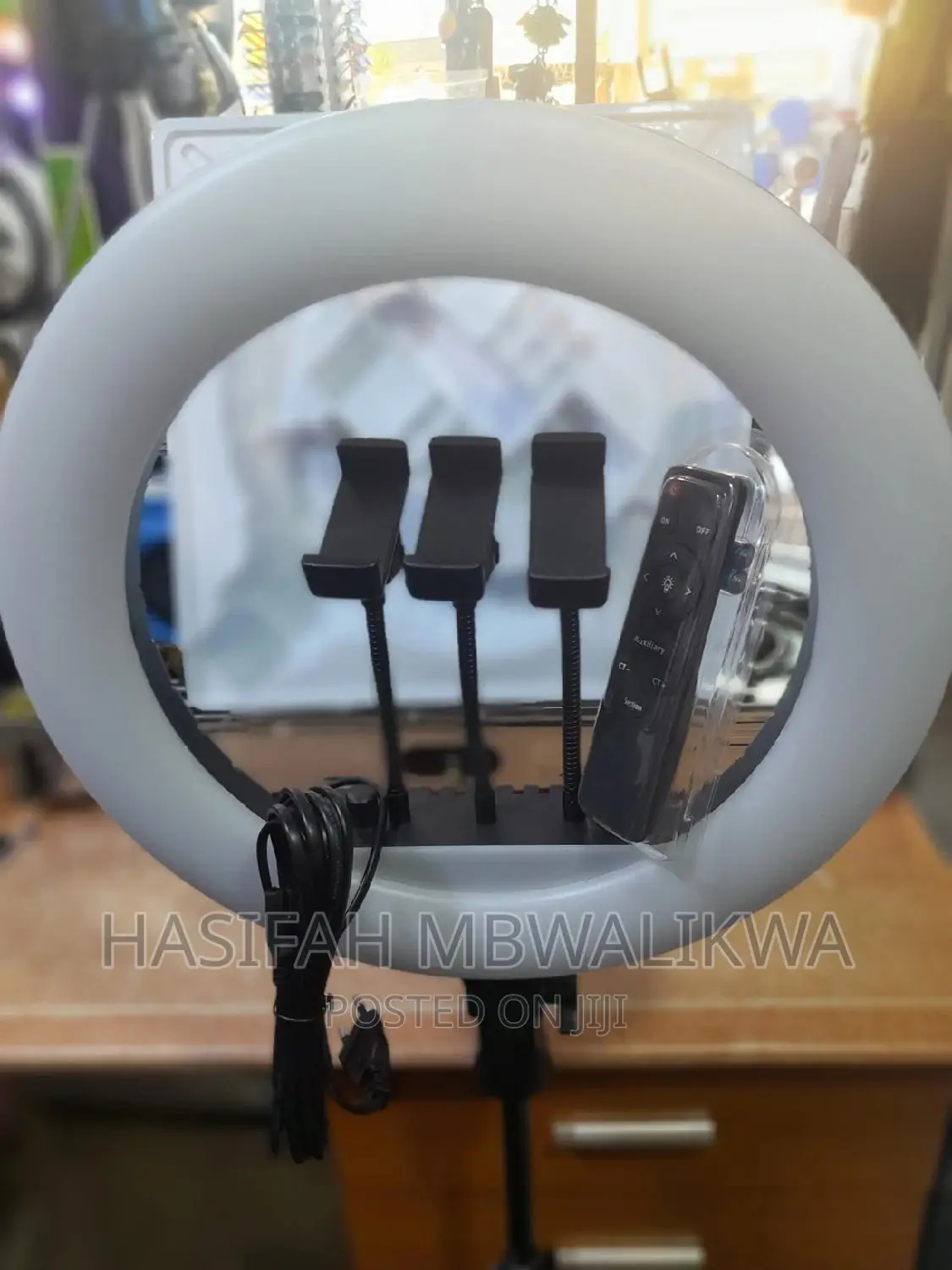 14" Inch Ringlight for 3 Phones + 2 Metres Stand