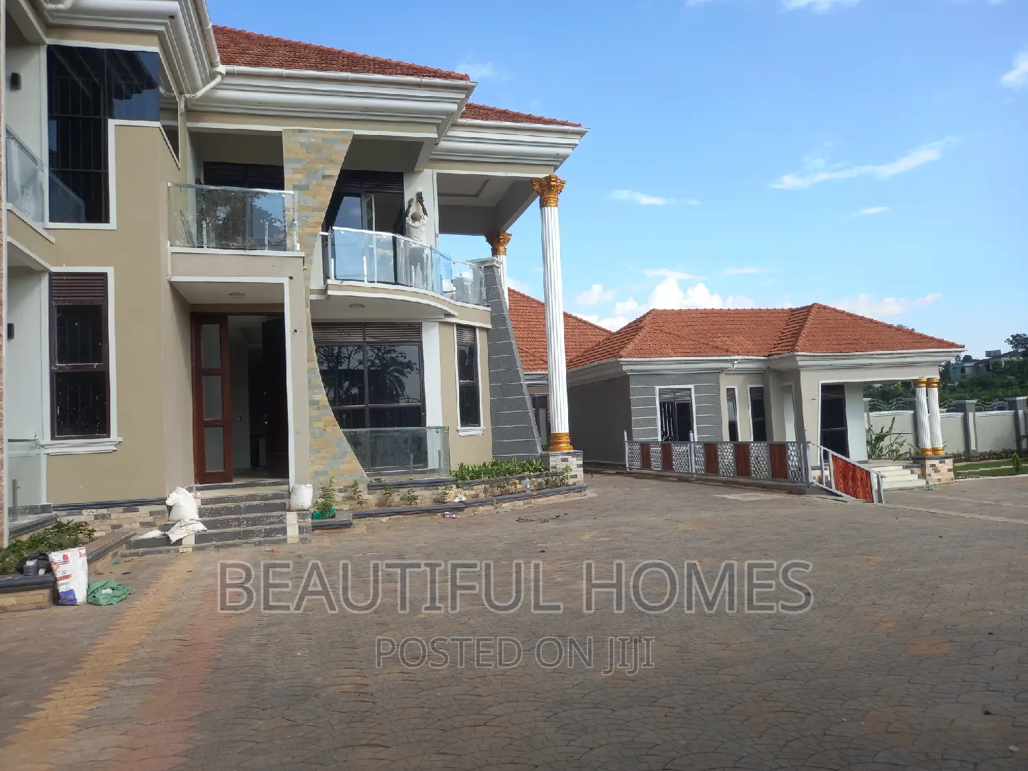 Furnished 6bdrm House in Kira for sale