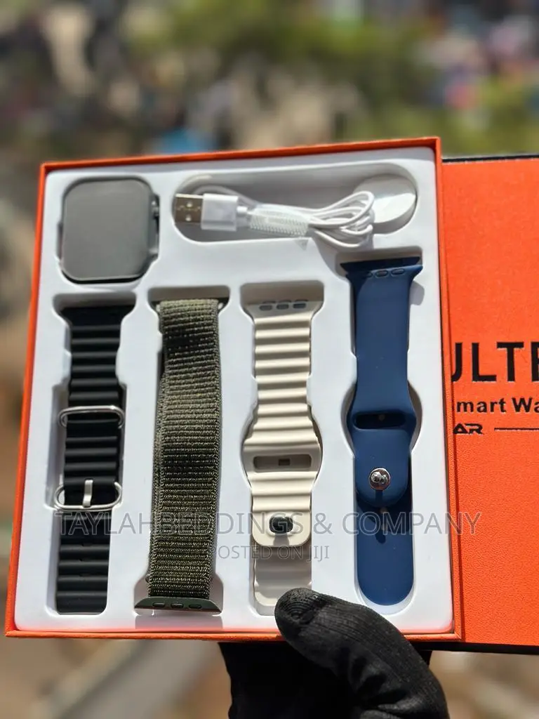 Smartwatch With 4 Different Strap Combo