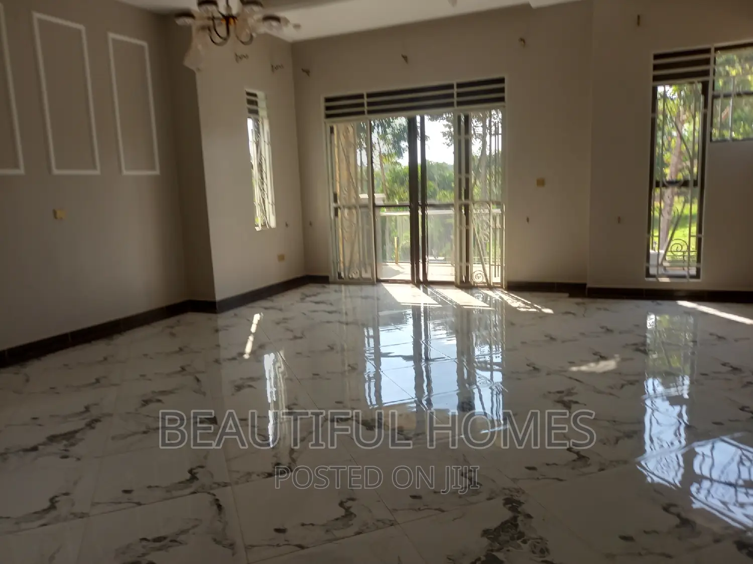 Furnished 6bdrm Duplex in Kira 1 for sale