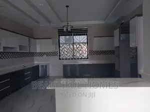 Furnished 6bdrm Mansion in Kira for sale