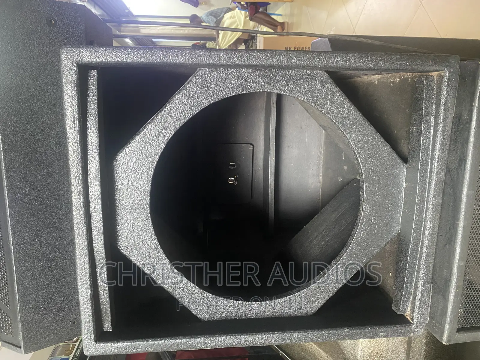 Single Bass Speaker